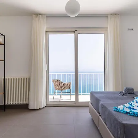 Cromia Villa *