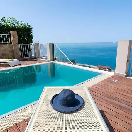 Cromia Villa *